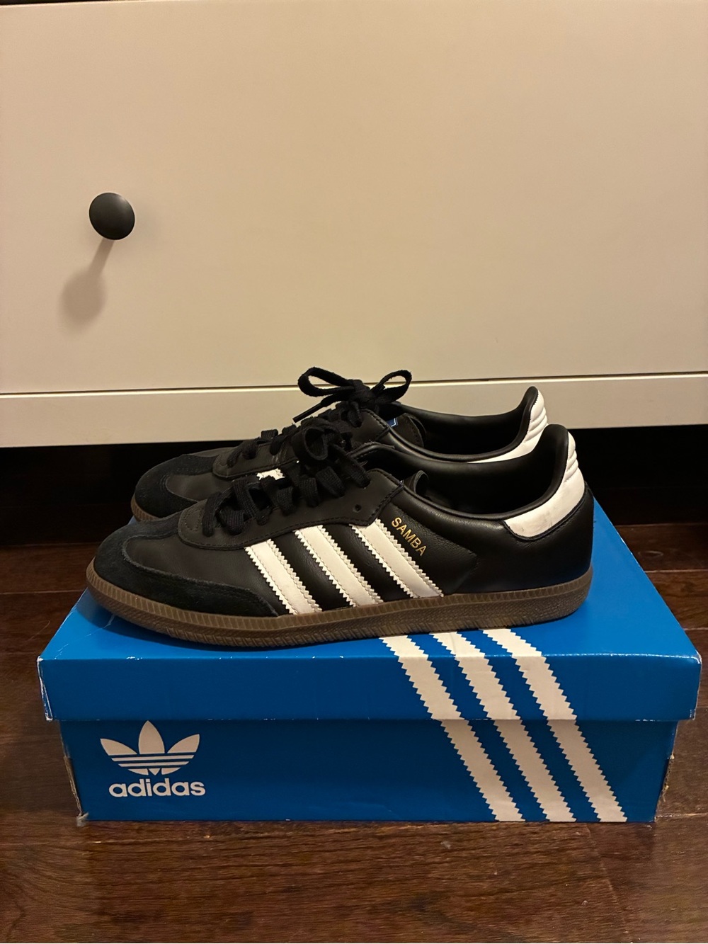 Adidas Sambas Women’s 8.5